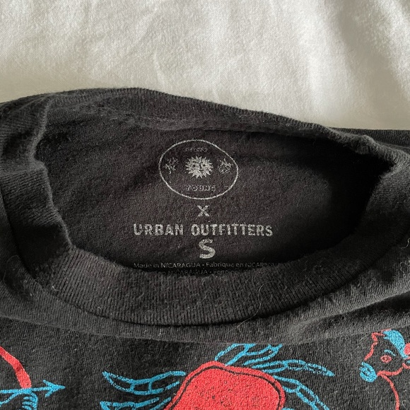 ASTROLOGICAL SIGNS T-SHIRT - Picture 4 of 4